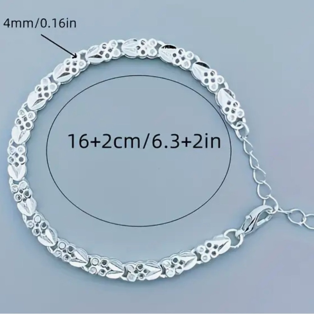Silver Plated Bracelet Simple Alloy Design for Everyday NWT - Picture 7 of 7